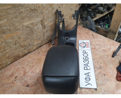 Подлакотник 1,6 МКПП Chevrolet Cruze 2009> Подлакотник 1,6 МКПП Chevrolet Cruze 2009>