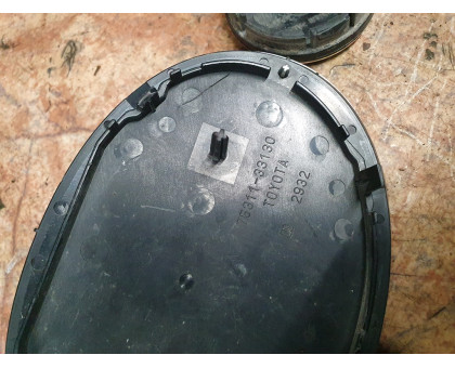 Эмблема передняя Toyota Camry V40 2006-2011 Эмблема передняя Toyota Camry V40 2006-2011