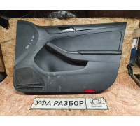 Обшивка двери передняя правая VW Jetta 2011>