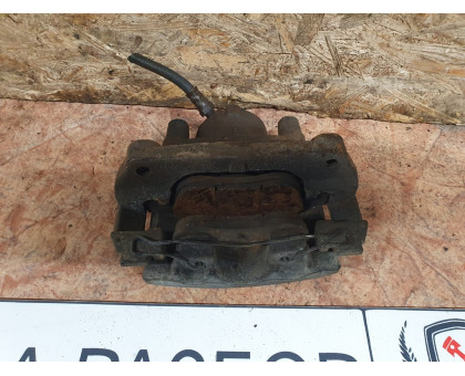 Суппорт передний левый 1,6 АКПП Renault Duster 2012-2015 Суппорт передний левый 1,6 АКПП Renault Duster 2012-2015