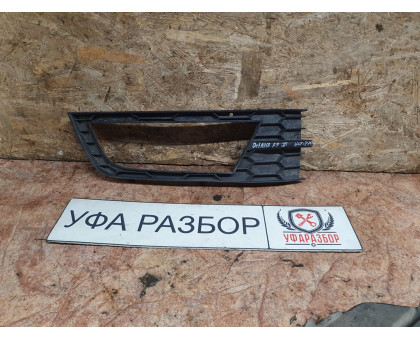 Накладка ПТФ правая Skoda Octavia (A7) 2013> Накладка ПТФ правая Skoda Octavia (A7) 2013>