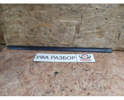 Накладка двери передняя правая Skoda Octavia (A5 1Z-) 2004-2013 Накладка двери передняя правая Skoda Octavia (A5 1Z-) 2004-2013