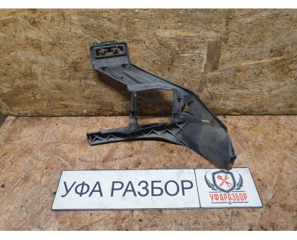 Кронштейн переднего бампера правый BMW 7-серия F01/F02 2008-2015