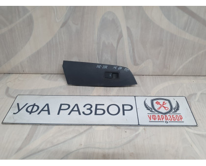 Блок упрвления стеклоподьемником перед правый 1,8 МКПП Mazda 6 (GH) 2007-2012