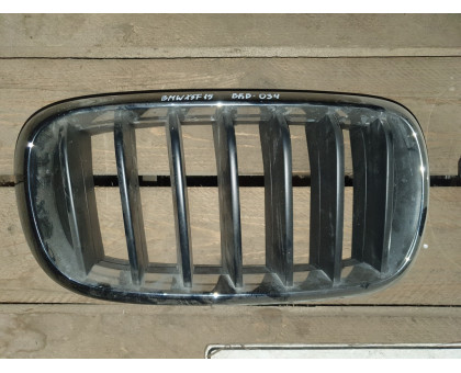 Решетка радиатора правая BMW X5 F15 2013>
