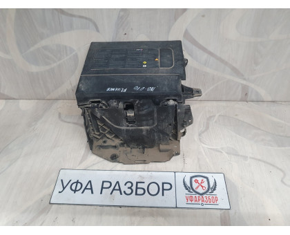 Площадка под АКБ 1.6 АКПП Renault Fluence 2014-2016 Площадка под АКБ 1.6 АКПП Renault Fluence 2014-2016