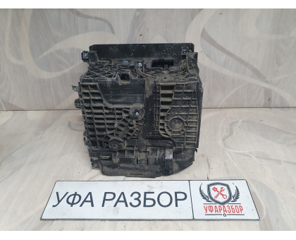 Площадка под АКБ 1.6 АКПП Renault Fluence 2014-2016 Площадка под АКБ 1.6 АКПП Renault Fluence 2014-2016