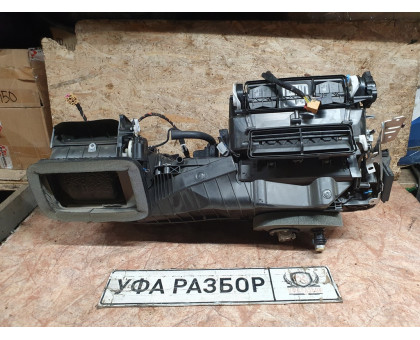 Корпус печки в сборе без моторчика рест 1,4 МКПП VW Tiguan 2014-2016