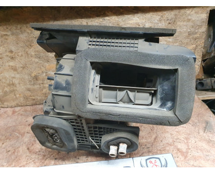 Корпус печки 1.6 МКПП Renault Logan 2005-2010 Корпус печки 1.6 МКПП Renault Logan 2005-2010