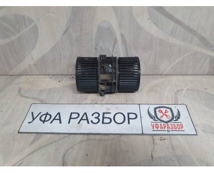 Моторчик печки 1,4 МКПП  Toyota Corolla E15 2006-2013
