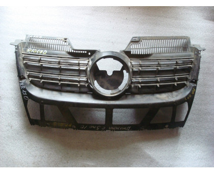 Решетка радиатора VW Jetta 2006-2011