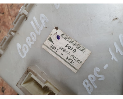 Блок предохранителей салонный 1.6 АКПП Toyota Corolla E15 2006-2010