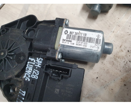 Моторчик стеклоподьемника перед правый 1.6 АКПП Renault Fluence 2014-2016