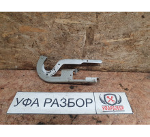 Петля капота правая 1,6 МКПП 120лс EP6 Peugeot 3008 2010>