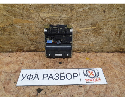 Плафон передний 3.5 АКПП рест Toyota Camry V40 2009-2011 Плафон передний 3.5 АКПП рест Toyota Camry V40 2009-2011