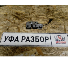 Замок капота Skoda Yeti 2009>