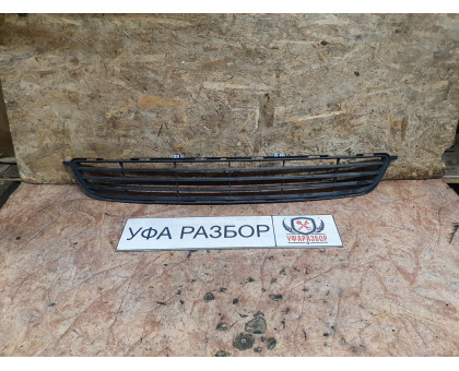 Решетка в бампер Toyota Corolla E15 2006-2013