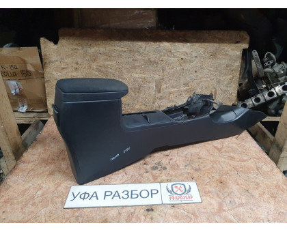 Подлакотник 1.6 АКПП Toyota Corolla E15 2006-2010 Подлакотник 1.6 АКПП Toyota Corolla E15 2006-2010