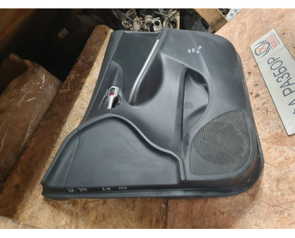 Обшивка двери передняя правая 1.6 АКПП Toyota Corolla E15 2006-2010 Обшивка двери передняя правая 1.6 АКПП Toyota Corolla E15 2006-2010
