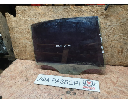 Стекло двери заднее правое 1,4 МКПП Skoda Octavia (A5 1Z-) 2008-2013