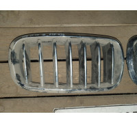 Решетка радиатора правая BMW X5 F15