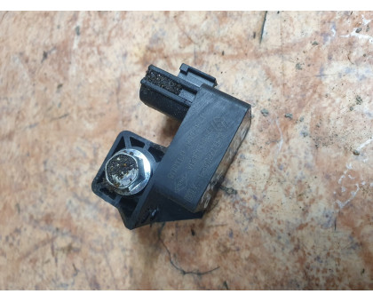 Датчик бокового удара Renault Megane II 2002-2009 Датчик бокового удара Renault Megane II 2002-2009
