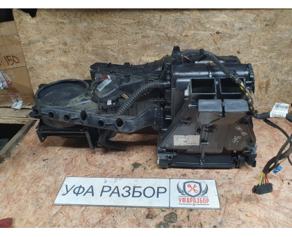 Корпус печки 1,2 DSG7 Skoda Yeti 2009> Корпус печки 1,2 DSG7 Skoda Yeti 2009>