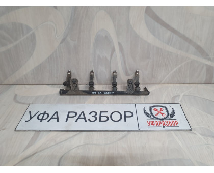 Топливная рампа с форсунками 1.6 МКПП Renault Logan 2005-2010