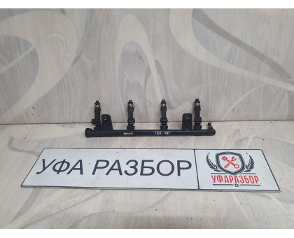 Топливная рампа  Lada Largus 2011>