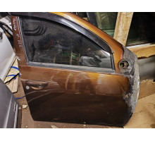 Дверь передняя правая в сборе 1.6 МКПП 4WD Renault Duster 2012-2015 Дверь передняя правая в сборе 1.6 МКПП 4WD Renault Duster 2012-2015