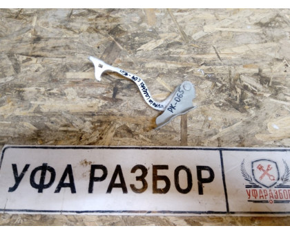 Петля капота правая Chevrolet Lacetti 2003-2013 Петля капота правая Chevrolet Lacetti 2003-2013