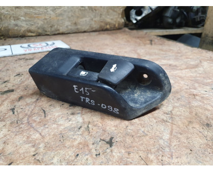 Ручка открывания багажника и бензобака 1.6 АКПП Toyota Corolla E15 2006-2010 Ручка открывания багажника и бензобака 1.6 АКПП Toyota Corolla E15 2006-2010