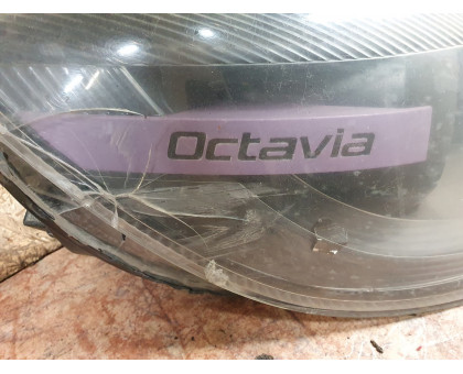 Фара правая Skoda Octavia (A5 1Z-) 2008-2013 Фара правая Skoda Octavia (A5 1Z-) 2008-2013