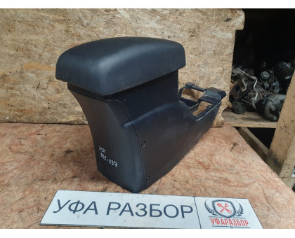 Подлокотник 1,8 АКПП Mitsubishi ASX 2010-2013