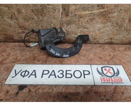 Петля откидного борта правый Peugeot 3008 2010> Петля откидного борта правый Peugeot 3008 2010>