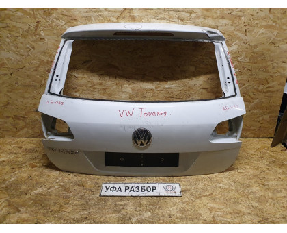 Дверь багажника VW Touareg 2010>