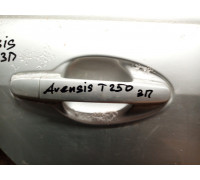 Ручка двери наружняя задяя правая Toyota Avensis Т250 2004-2009