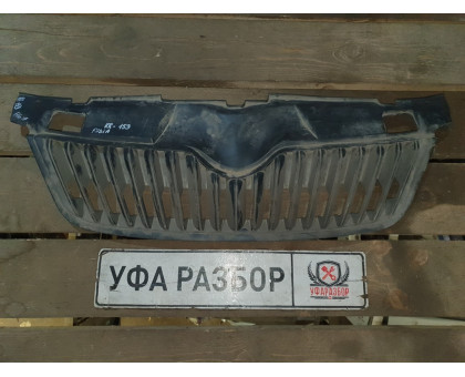 Решетка радиатора  Skoda Fabia 2007-2015