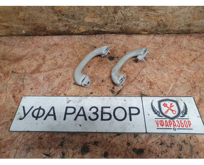 Ручка потолочная 1,4 МКПП Skoda Octavia (A5 1Z-) 2008-2013 Ручка потолочная 1,4 МКПП Skoda Octavia (A5 1Z-) 2008-2013