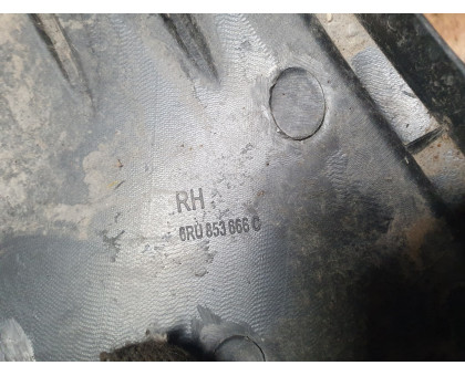 Накладка ПТФ правая VW Polo (Sed RUS) 2011> Накладка ПТФ правая VW Polo (Sed RUS) 2011>