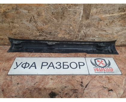 Накладка порога салонная перед левая 1.6 АКПП Toyota Corolla E15 2006-2010