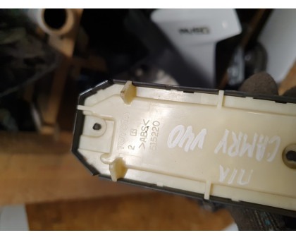 Блок управления стеклоподьемником перед левый 3.5 АКПП рест Toyota Camry V40 2009-2011 Блок управления стеклоподьемником перед левый 3.5 АКПП рест Toyota Camry V40 2009-2011