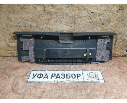Обшивка задка багажника  Skoda Octavia (A7) 2013>