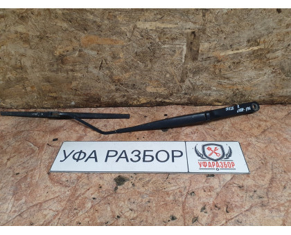 Поводок дворника правая 1,6 МКПП Chevrolet Cruze 2009> Поводок дворника правая 1,6 МКПП Chevrolet Cruze 2009>
