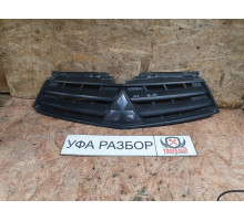 Решетка радиатора Mitsubishi L200 (KB) 2006-2016
