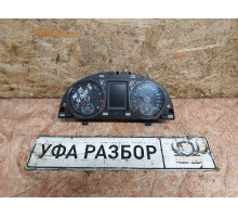 Панель приборов  1,8 турбо АКПП DSG 7 VW Passat [B6] 2005-2010