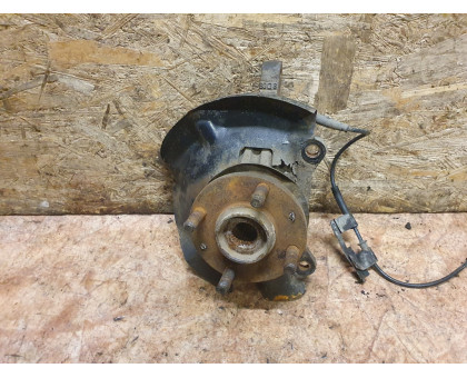 Кулак передний правый 1.5 АКПП Hyundai Accent 2000-2012
